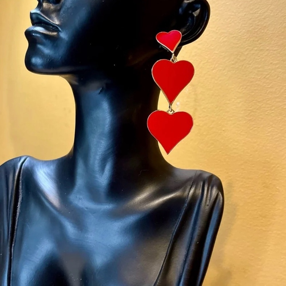 Isaac Mizrahi Triple Heart Earrings NWT
